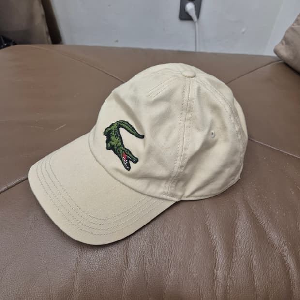 LACOSTE / 베이지 악어 자수 볼캡