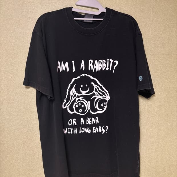 RABBIT OR BEAR 반팔티 BLACK