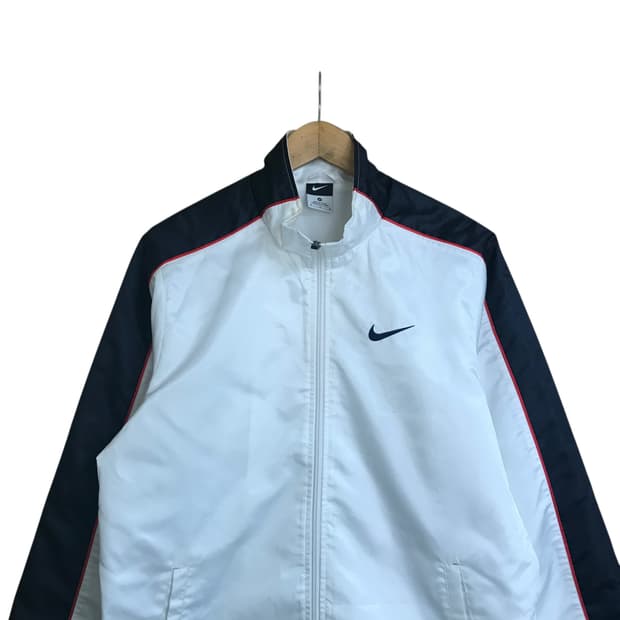 나이키 흰색 오버핏 바람막이
