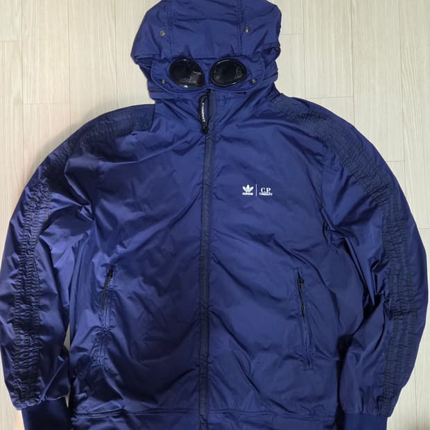 씨피컴퍼니 X 아디다스 나일론 고글후드 트랙탑