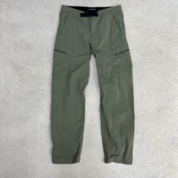 아크테릭스 카키 펠리세이드 팬츠