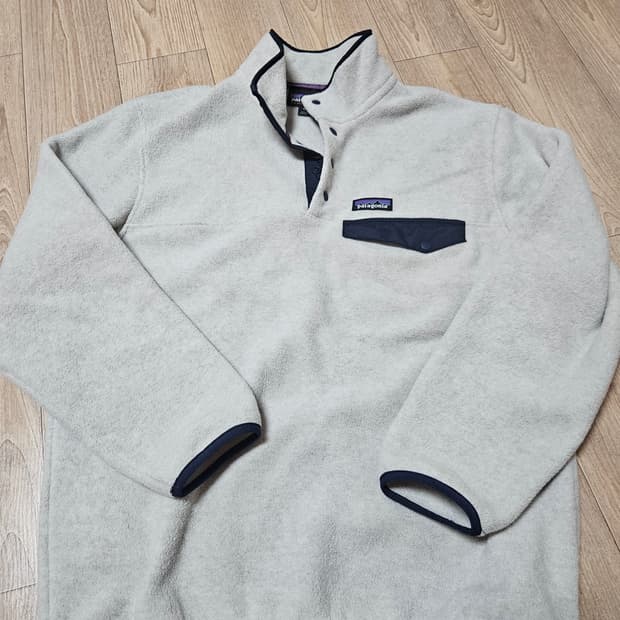 파타고니아 신칠라 25551 라이트웨이트 오트밀 헤더 플리스 후리스