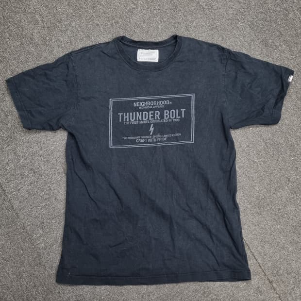 네이버후드 반팔 