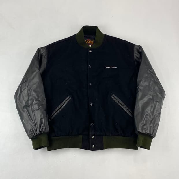 게임 USA 빈티지 자수 레더 암 배색 바시티 자켓 (100)