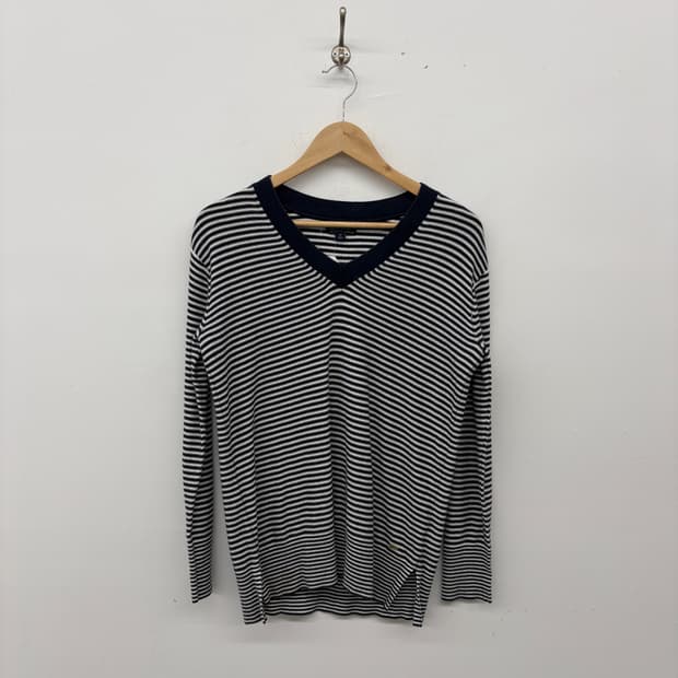 타미힐피거 스트라이프 브이넥 니트 여성XL