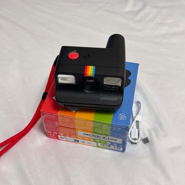 폴라로이드 고2 필름카메라 polaroid go2 film