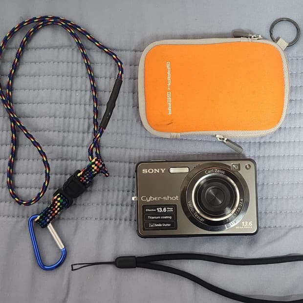 소니 DSC-W300