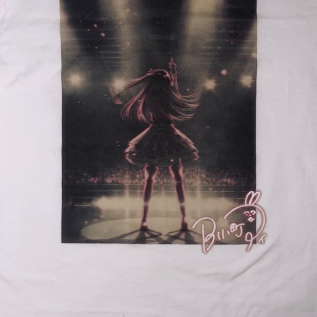 최애의 아이 x 유니클로 반팔 티 프린팅