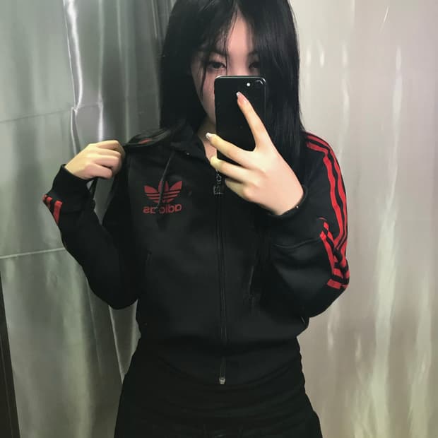 아디다스 한정 빨검 져지
