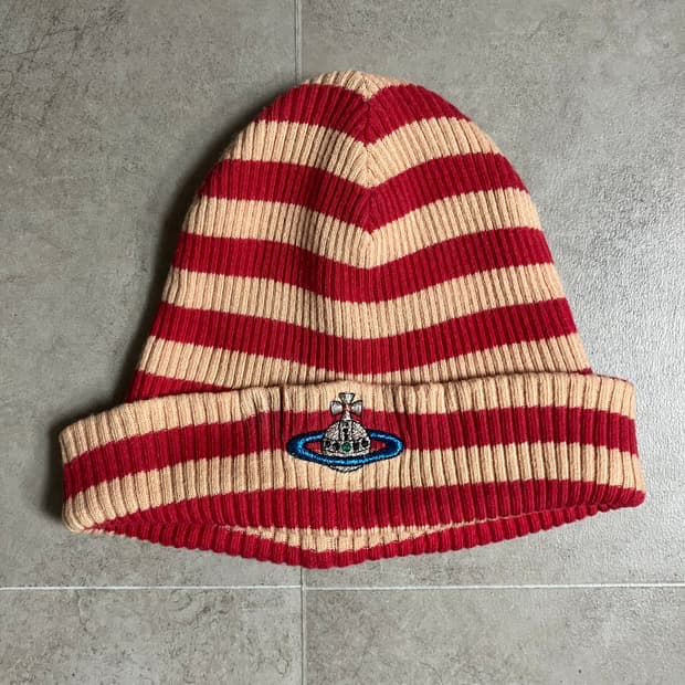 비비안웨스트우드 스트라이프 비니