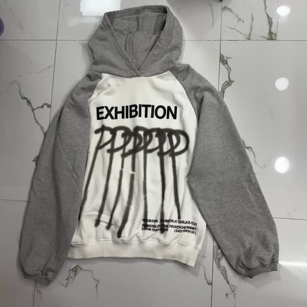 더뮤지엄비지터 베를린 exhibition 후드티 Free