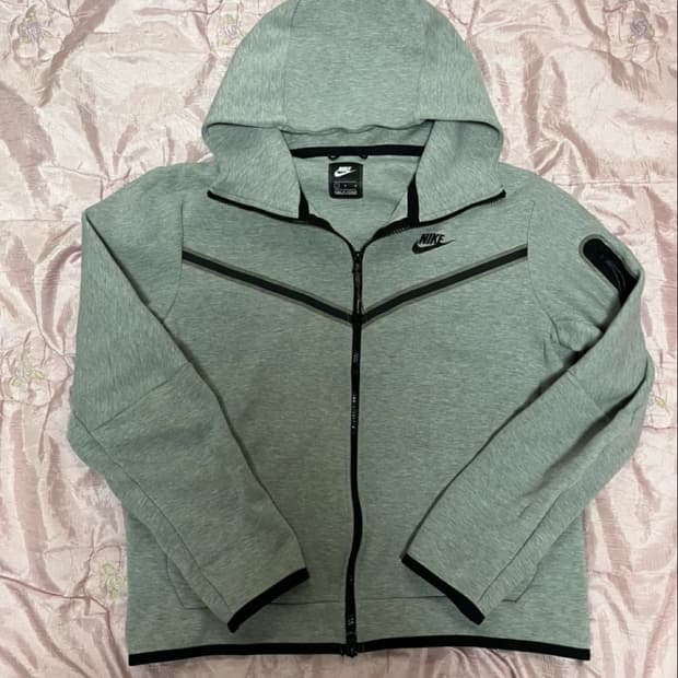 나이키 테크팩 L 정품