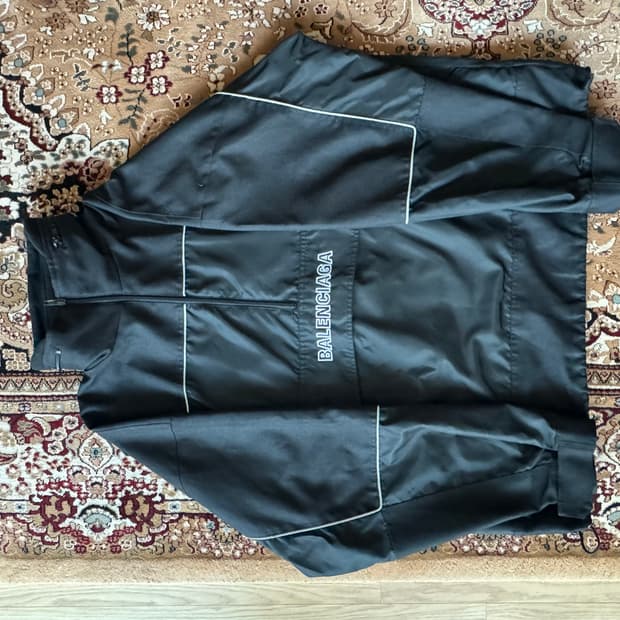 발렌시아가 남성 하프 반집업 윈드브레이커 트랙 아노락 자켓 블랙 44