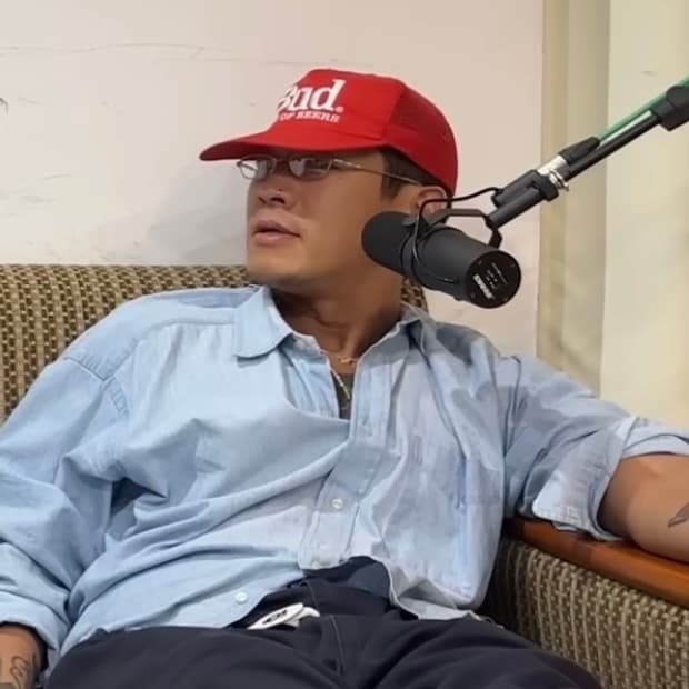 90s 버드와이저 트러커캡 뱃사공 착용