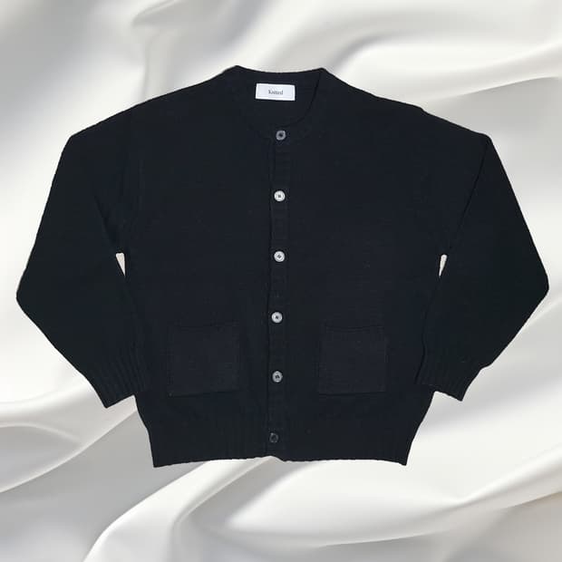 Knitted 니티드 캐시미어 블렌드 포켓 버튼 가디건 (블랙)