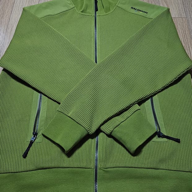 살로몬 레이스플래그 니트 풀집업 판매합니다