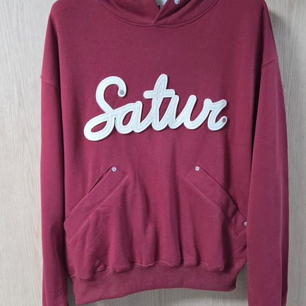 (착샷) 세터 아플리케 리벳 후드 버건디 satur