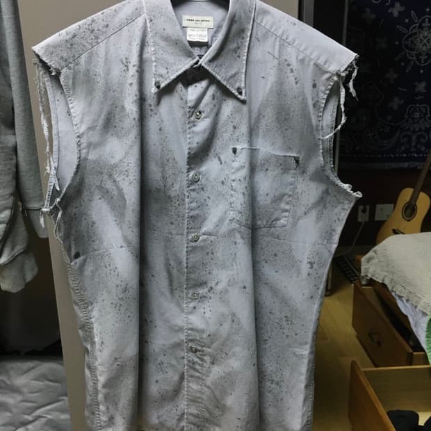 드리스 반 노튼 컷 아웃 리벳 베스트