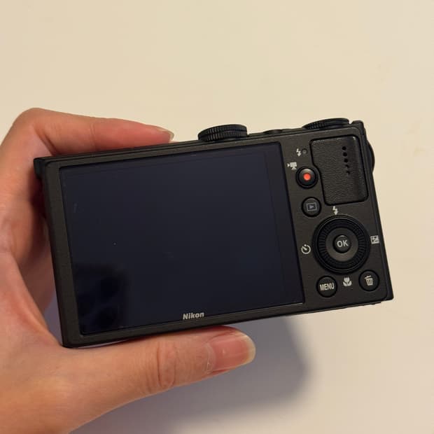 니콘 쿨픽스 p330 카메라