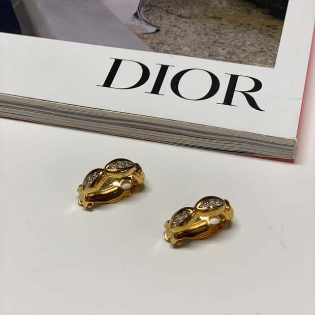 주인장추천. 일본 니나리찌 nina ricci 귀찌 귀걸리