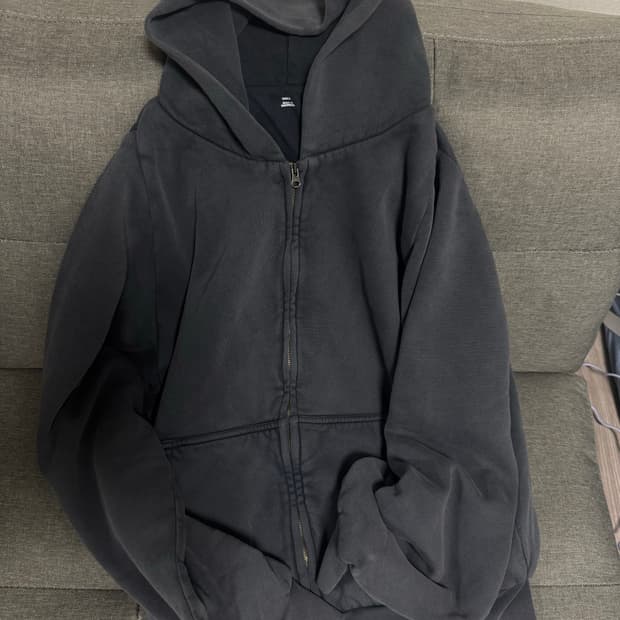 이지 갭 yeezy gap 포에틱 블랙 s사이즈 새상품