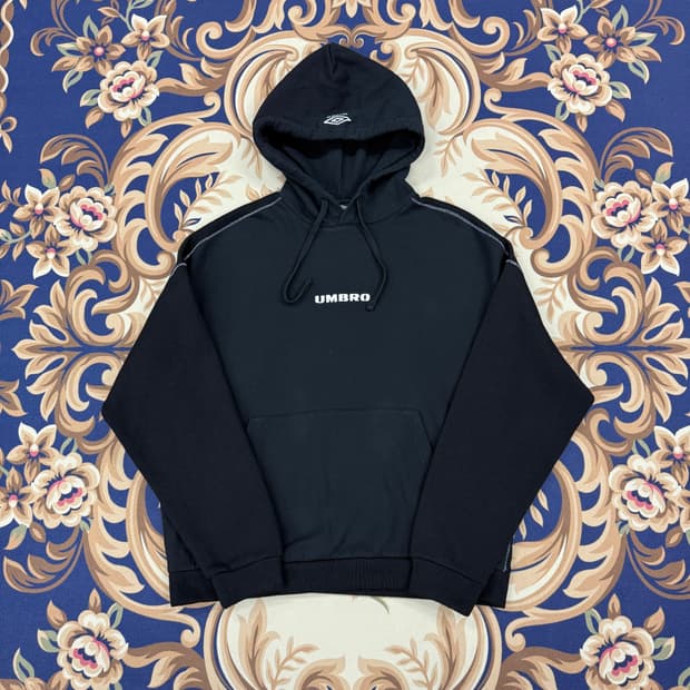 (L)엄브로 UMBRO 센터로고 후드티셔츠(블랙)