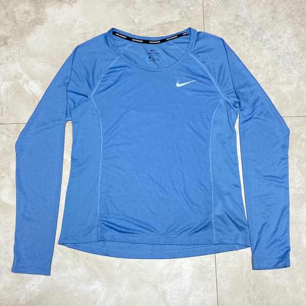 나이키 러닝 드라이핏 롱슬리브 핏 탑 셔츠 라이트 블루 L