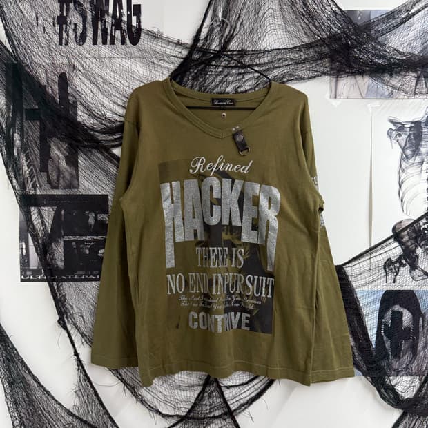 00s mood lettering detail longsleeve