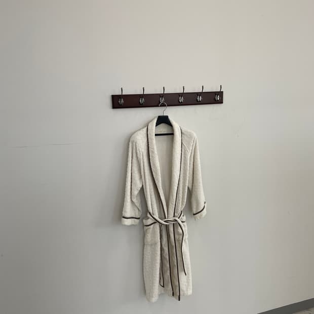 셀린느 화이트 테리 로브 가운