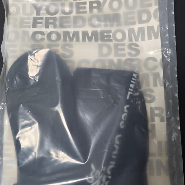 꼼데가르송 