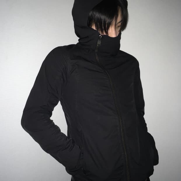 립반윙클 사선 나일론 집업