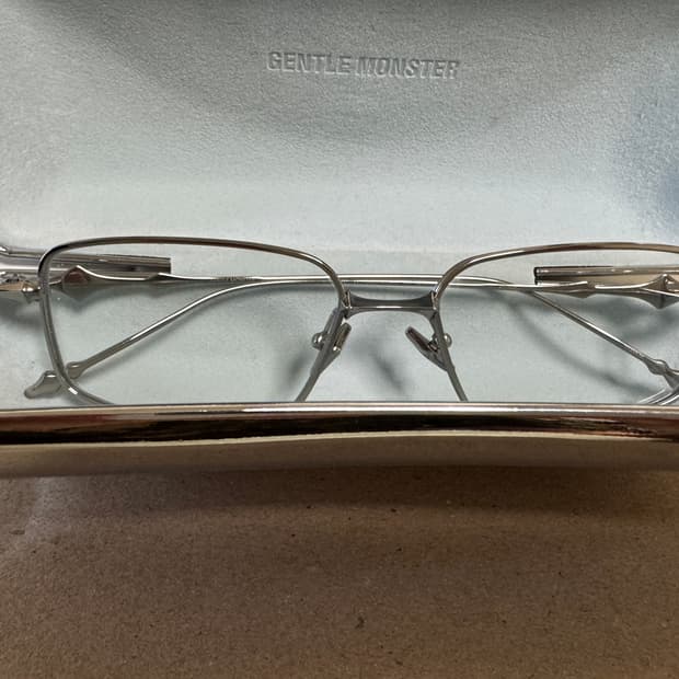 젠틀몬스터 아토믹02