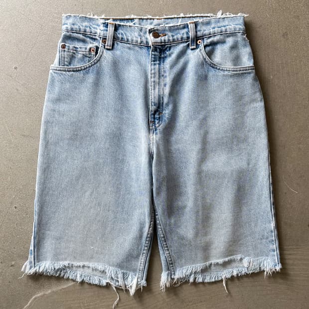 90s Vintage Levi’s 551 Distressed Shorts