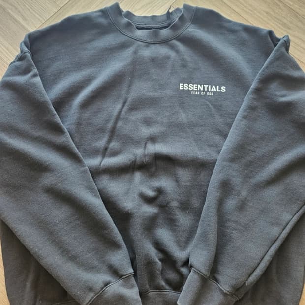 피오갓 에센셜 포토 맨투맨 블랙 L