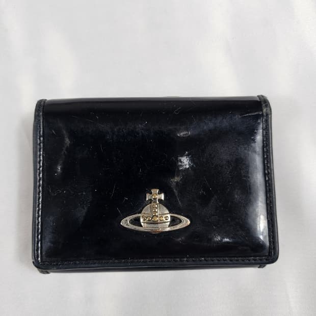 비비안웨스트우드에나멜반지갑