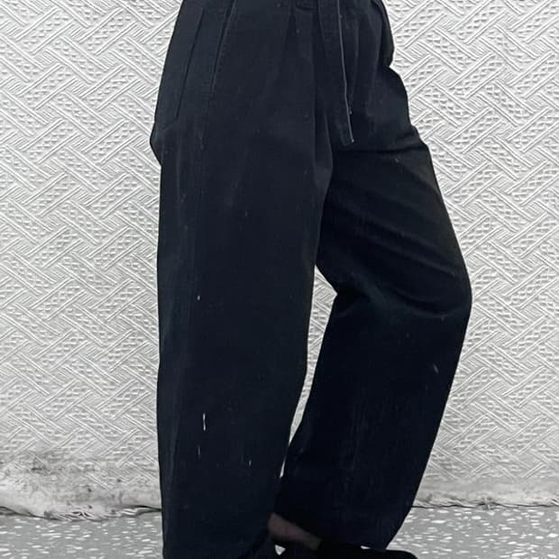 유니클로 U 모던시크 벨티드 핀턱 코튼팬츠 64 C09405