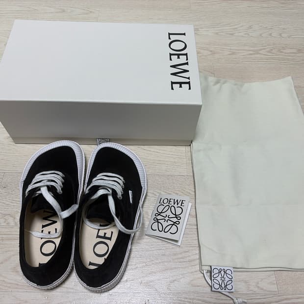 로에베 테라벌카 스니커즈 판매