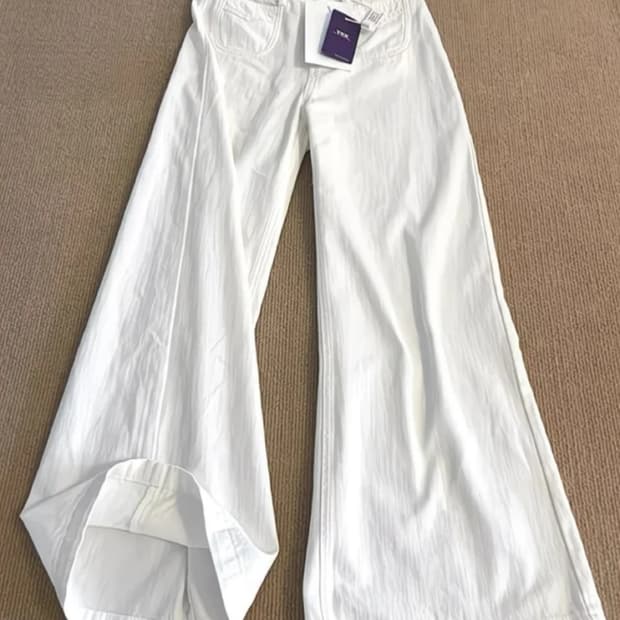 흰색 와이드팬츠 새제품