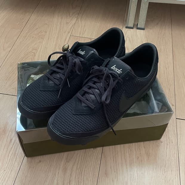 나이키 보디 270