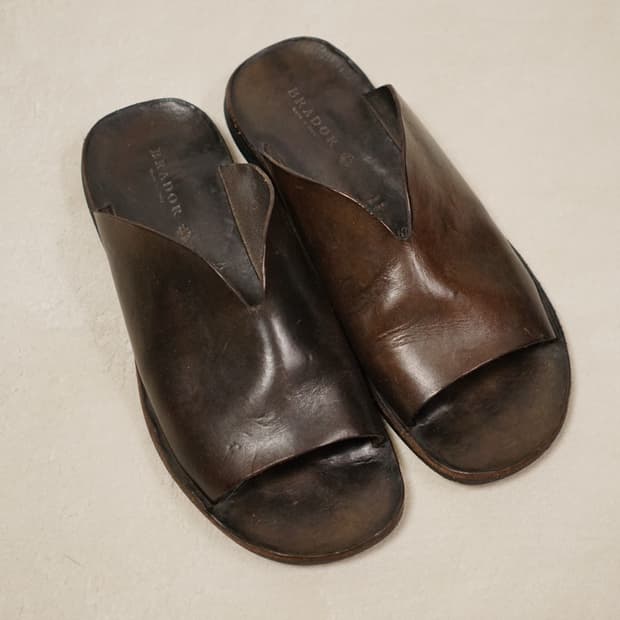 Brador 가죽 슬리퍼