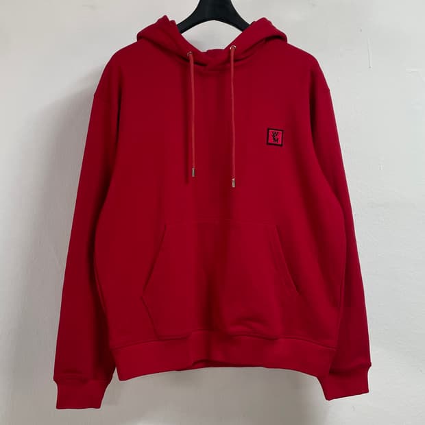 우영미 빅로고 레드 후드티 (on.187)