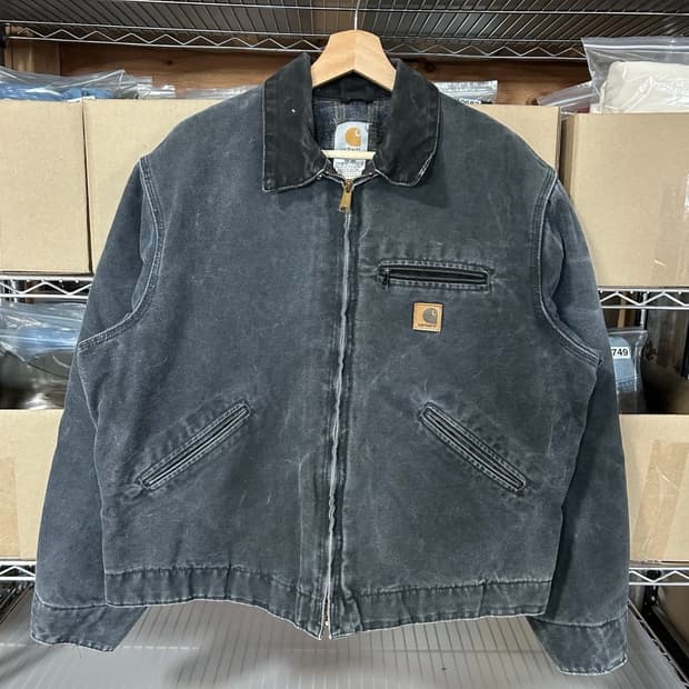 칼하트 j97 ptl large 검정카라 구합니다!