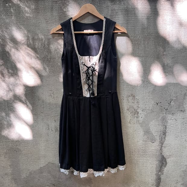 독일 디른들(Dirndl) 리넨 원피스