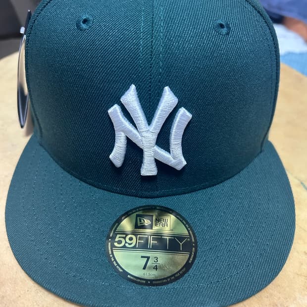 뉴에라 MLB 뉴욕 양키스 베이직 피티드캡 다크 그린 734