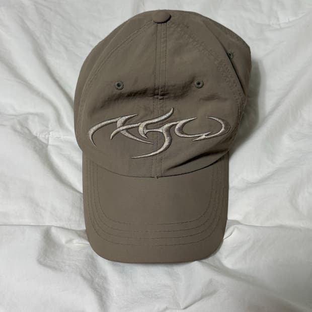 아조바이아조 캡