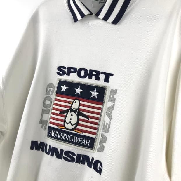 먼싱웨어 올드스쿨 y2k 맨투맨 스포티빈티지 화이트 대대장