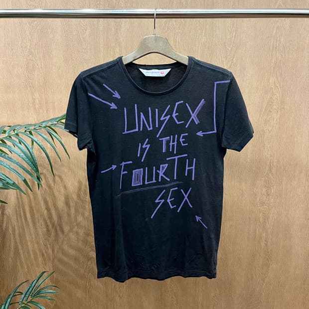 디젤 코튼 반팔 티셔츠 레터링 프린팅 라운드넥 디테일 레귤러핏 블랙