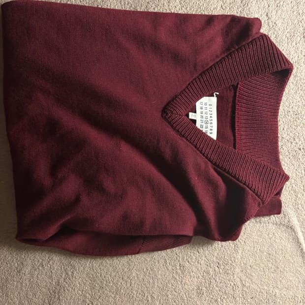 메종 마르지엘라 버건디 니트