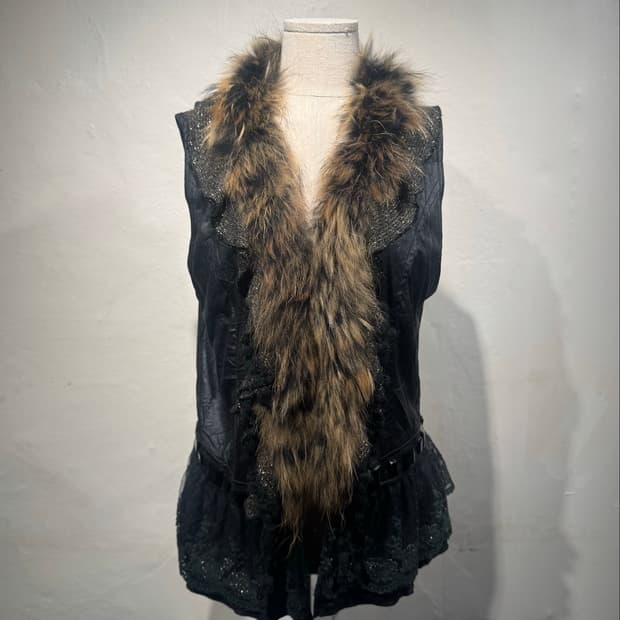 Maria Fiodl fur point vest  