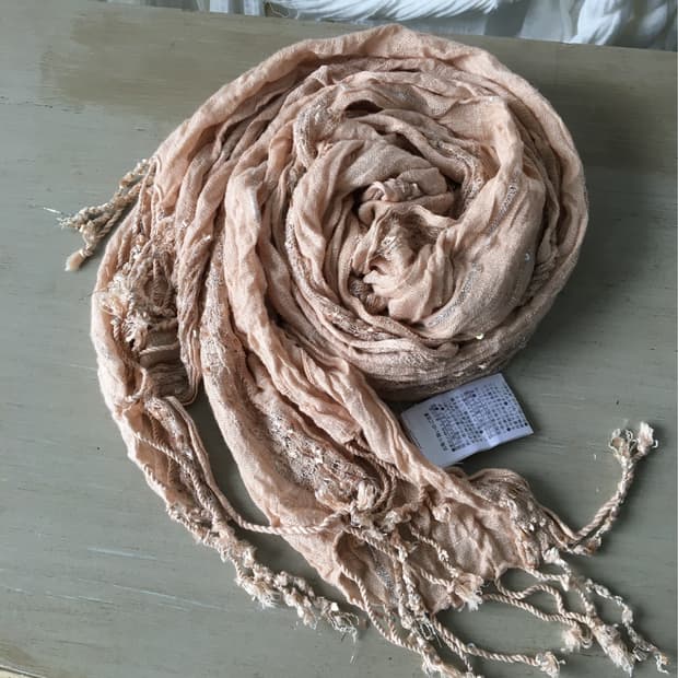 glitter trimming scarf